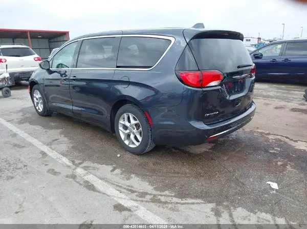 2C4RC1FG7KR599738 2019 CHRYSLER PACIFICA - Image 2