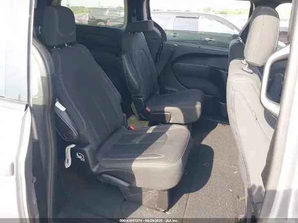 2C4RC1FG7KR609944 2019 CHRYSLER PACIFICA - Image 8