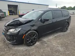 2C4RC1FG7KR668413 2019 CHRYSLER PACIFICA