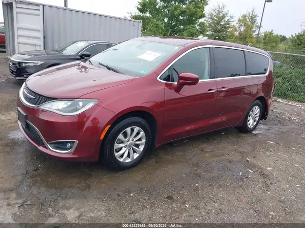 2C4RC1FG7KR705993 2019 CHRYSLER PACIFICA - Image 2