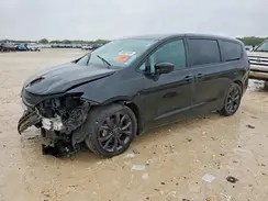 2C4RC1FG7KR721370 2019 CHRYSLER PACIFICA