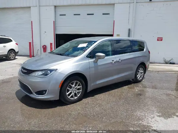 2C4RC1FG7LR145247 2020 CHRYSLER PACIFICA - Image 2