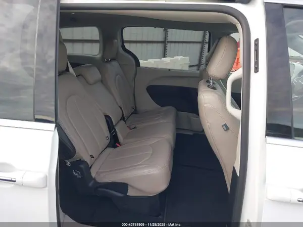 2C4RC1FG7LR210503 2020 CHRYSLER PACIFICA - Image 8