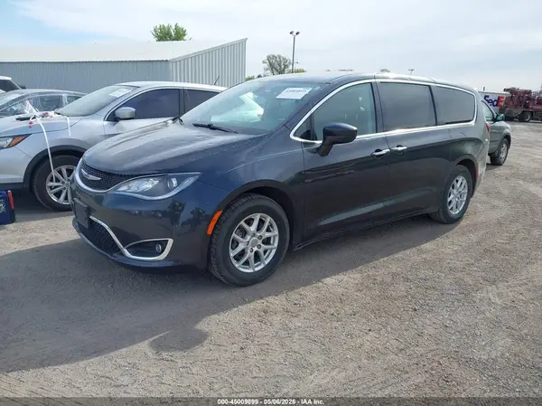 2C4RC1FG7LR216995 2020 CHRYSLER PACIFICA - Image 2