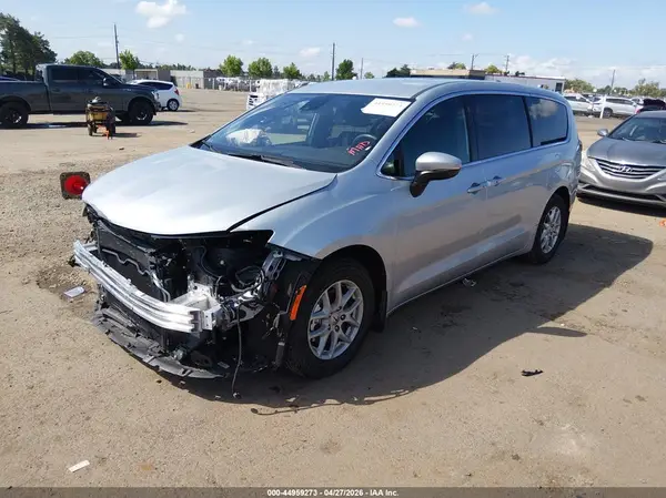 2C4RC1FG7PR617324 2023 CHRYSLER PACIFICA - Image 2