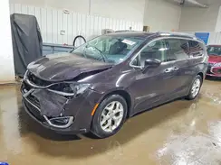 2C4RC1FG8JR104381 2018 CHRYSLER PACIFICA