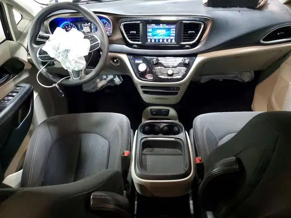 2C4RC1FG8JR104381 2018 CHRYSLER PACIFICA - Image 8