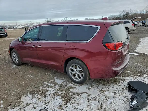2C4RC1FG8JR106258 2018 CHRYSLER PACIFICA - Image 2
