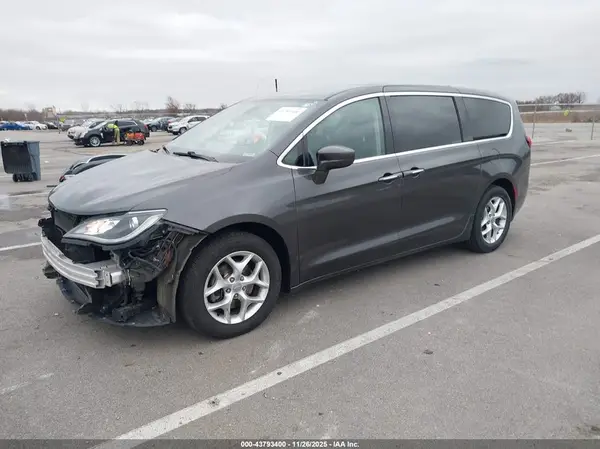 2C4RC1FG8JR122959 2018 CHRYSLER PACIFICA - Image 2
