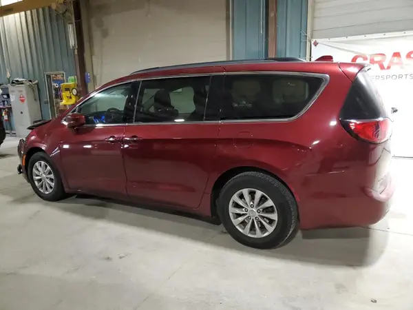 2C4RC1FG8JR158134 2018 CHRYSLER PACIFICA - Image 2