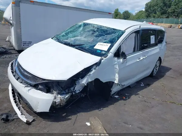 2C4RC1FG8JR172180 2018 CHRYSLER PACIFICA - Image 2