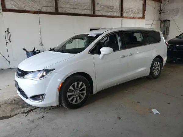 2C4RC1FG8JR234001 2018 CHRYSLER PACIFICA - Image 1