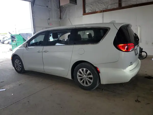 2C4RC1FG8JR234001 2018 CHRYSLER PACIFICA - Image 2