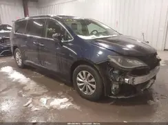 2C4RC1FG8JR257536 2018 CHRYSLER PACIFICA