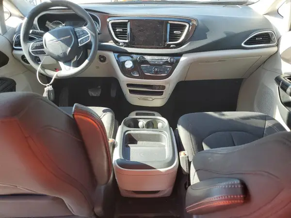 2C4RC1FG8JR270710 2018 CHRYSLER PACIFICA - Image 8