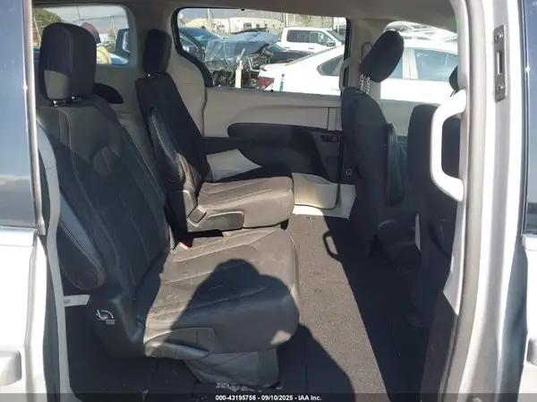 2C4RC1FG8JR278614 2018 CHRYSLER PACIFICA - Image 8