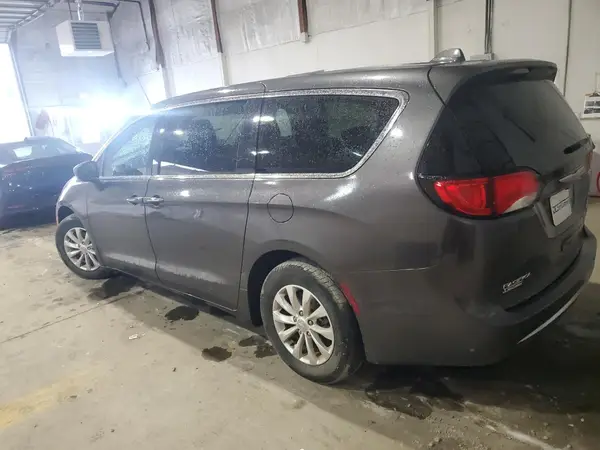 2C4RC1FG8JR279374 2018 CHRYSLER PACIFICA - Image 2