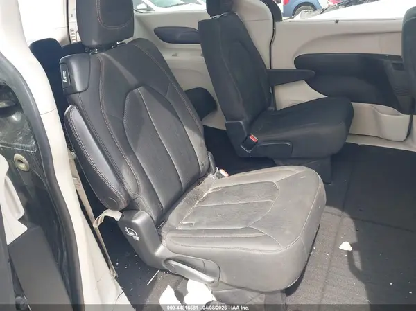2C4RC1FG8JR294330 2018 CHRYSLER PACIFICA - Image 8
