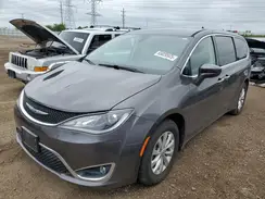 2C4RC1FG8JR323311 2018 CHRYSLER PACIFICA