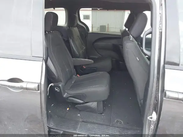 2C4RC1FG8JR333496 2018 CHRYSLER PACIFICA - Image 8