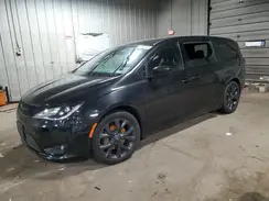 2C4RC1FG8KR581832 2019 CHRYSLER PACIFICA