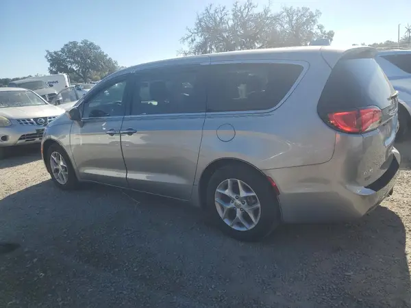 2C4RC1FG8KR610424 2019 CHRYSLER PACIFICA - Image 2