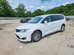 2C4RC1FG8KR613758 2019 CHRYSLER PACIFICA