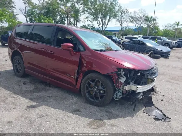 2C4RC1FG8KR613842 2019 CHRYSLER PACIFICA - Image 1