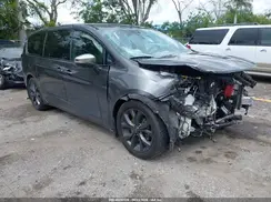 2C4RC1FG8KR633332 2019 CHRYSLER PACIFICA