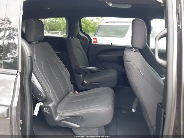 2C4RC1FG8KR633332 2019 CHRYSLER PACIFICA - Image 8