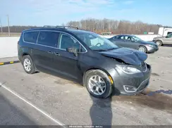 2C4RC1FG8KR653144 2019 CHRYSLER PACIFICA