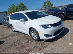2C4RC1FG8KR668257 2019 CHRYSLER PACIFICA