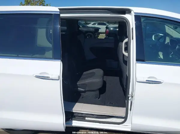 2C4RC1FG8KR668257 2019 CHRYSLER PACIFICA - Image 8