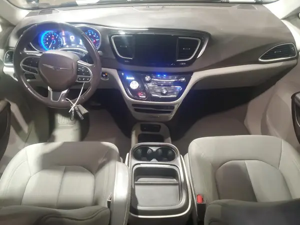 2C4RC1FG8KR679002 2019 CHRYSLER PACIFICA - Image 8