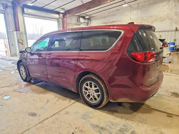 2C4RC1FG8LR129168 2020 CHRYSLER PACIFICA - Image 2