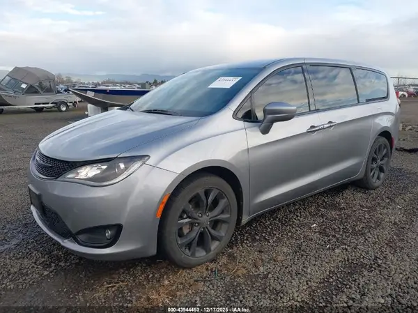 2C4RC1FG8LR150392 2020 CHRYSLER PACIFICA - Image 2