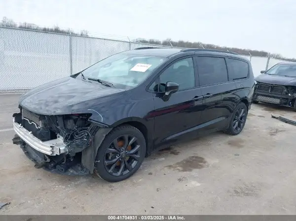 2C4RC1FG8LR150537 2020 CHRYSLER PACIFICA - Image 2