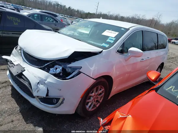 2C4RC1FG8LR266899 2020 CHRYSLER PACIFICA - Image 2