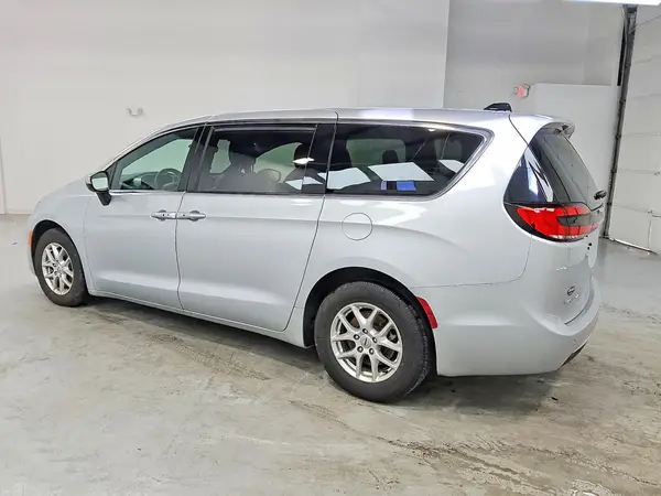 2C4RC1FG8PR583538 2023 CHRYSLER PACIFICA - Image 2