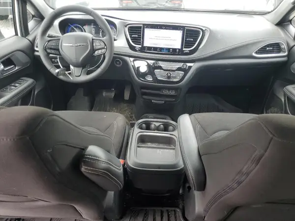 2C4RC1FG8PR590439 2023 CHRYSLER PACIFICA - Image 8