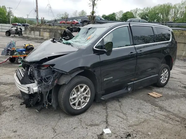 2C4RC1FG8RR144018 2024 CHRYSLER PACIFICA - Image 1