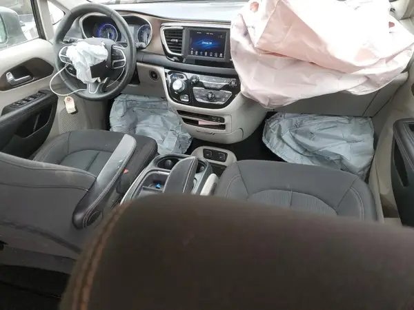 2C4RC1FG9JR102073 2018 CHRYSLER PACIFICA - Image 8