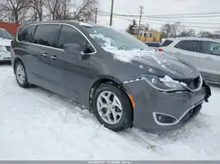 2C4RC1FG9JR103109 2018 CHRYSLER PACIFICA
