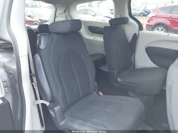 2C4RC1FG9JR104549 2018 CHRYSLER PACIFICA - Image 8