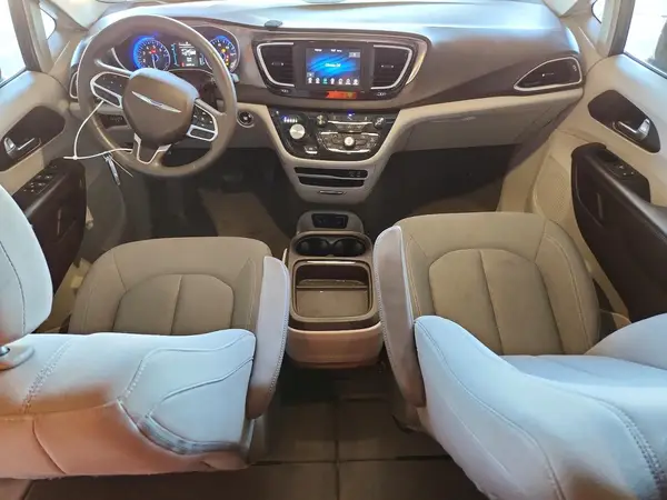 2C4RC1FG9JR111520 2018 CHRYSLER PACIFICA - Image 8