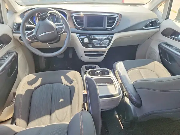 2C4RC1FG9JR122985 2018 CHRYSLER PACIFICA - Image 8