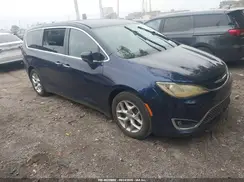 2C4RC1FG9JR128334 2018 CHRYSLER PACIFICA
