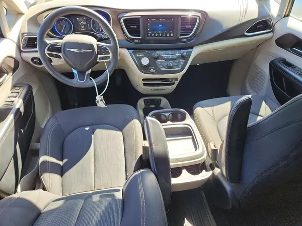 2C4RC1FG9JR131458 2018 CHRYSLER PACIFICA - Image 8