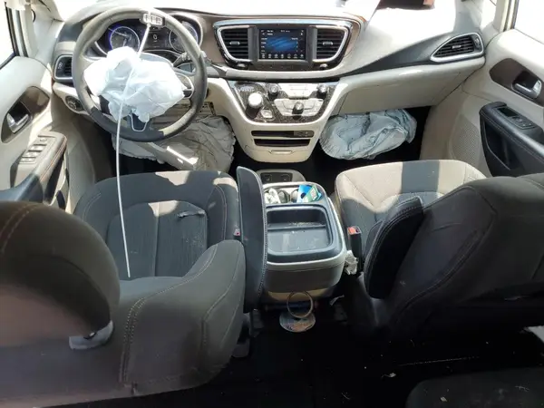 2C4RC1FG9JR175556 2018 CHRYSLER PACIFICA - Image 8