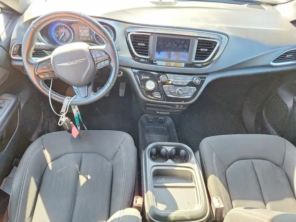 2C4RC1FG9JR175590 2018 CHRYSLER PACIFICA - Image 8